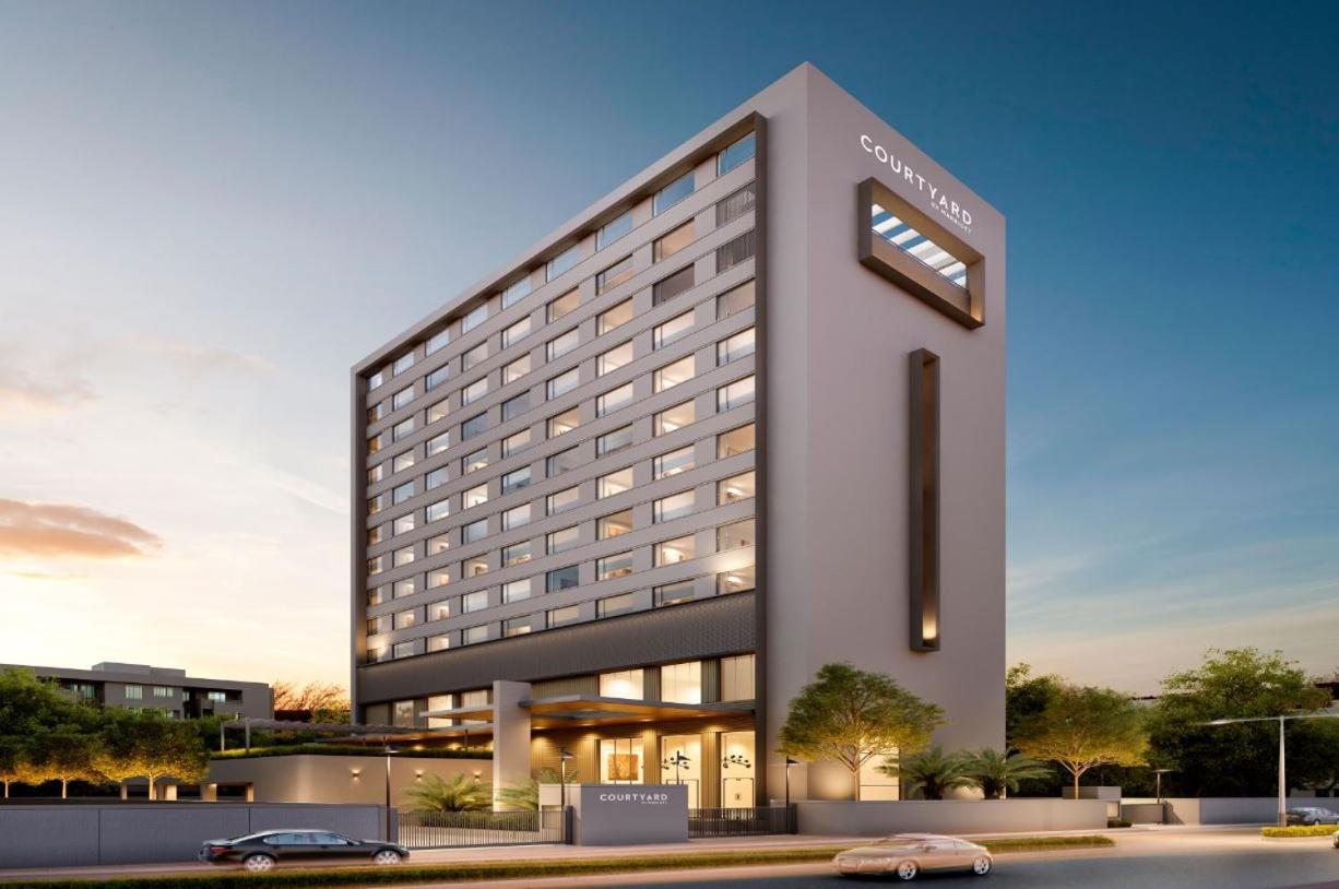 Courtyard By Marriott Vadodara Kültér fotó