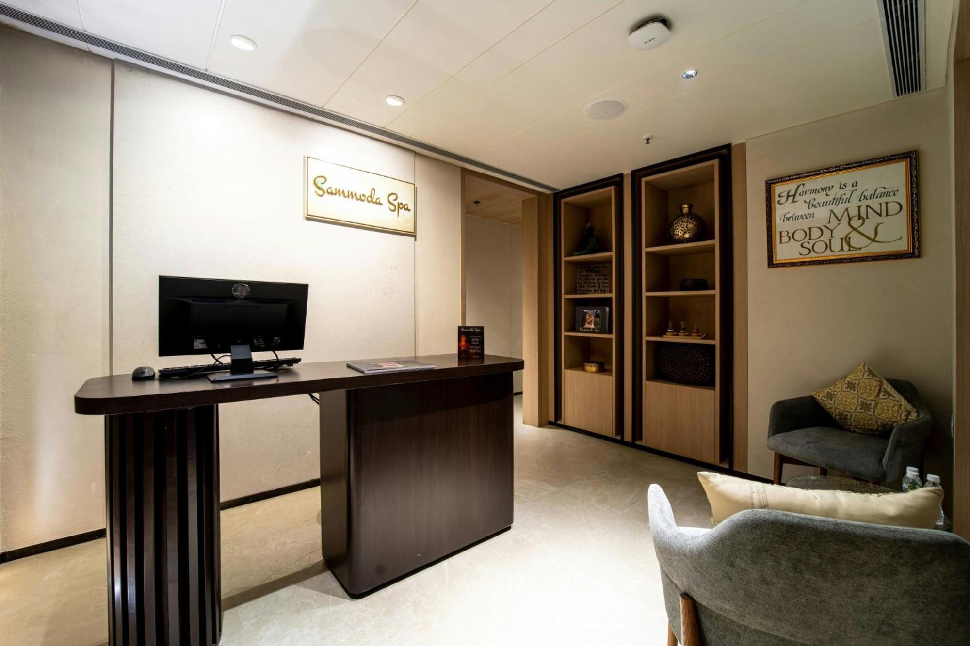 Courtyard By Marriott Vadodara Kültér fotó
